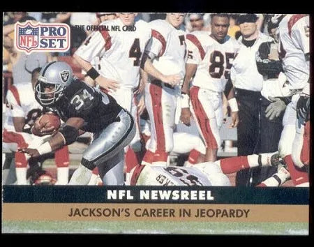 1991 NFL Pro Set NFL Newsreel 91,494 Jam Coliseum Top Crowd Sees Raiders Beat 49ers Football Card #814